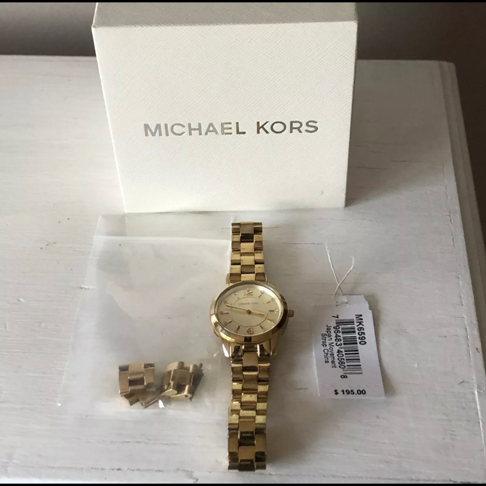 Michael Kors Petite Runway Watch Gold MK6590 - Picture 2 of 8